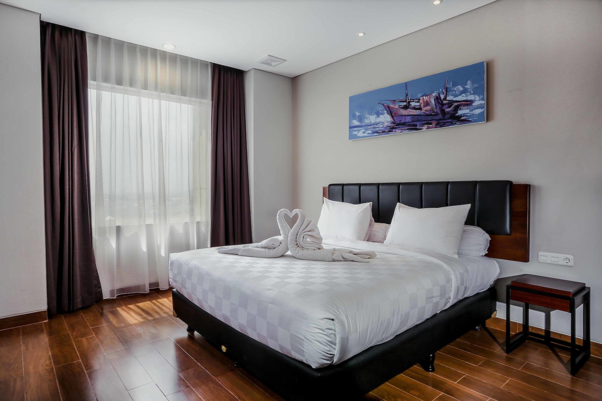 Primebiz Hotel Surabaya Exterior photo