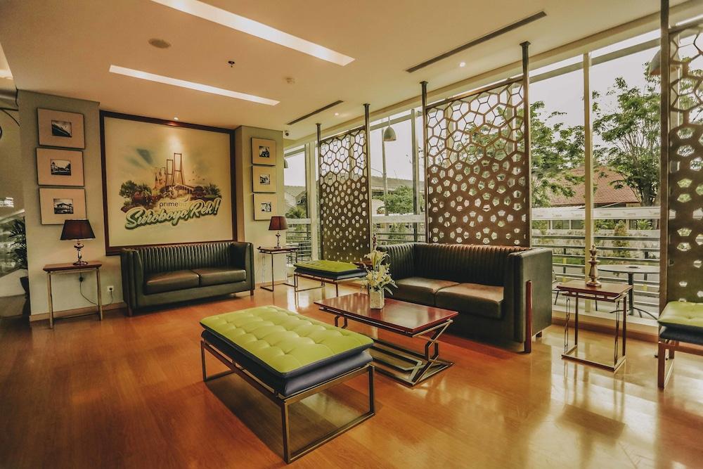Primebiz Hotel Surabaya Exterior photo